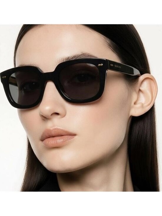 New Authentic Gucci GG0912s 001 Black Sunglasses with Purple & Gold Case main image 8